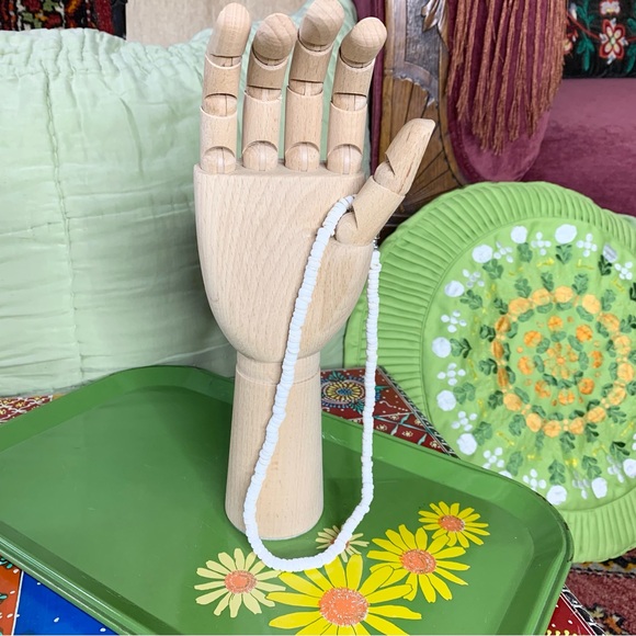 80s Puka Shell Choker Necklace - Picture 2 of 4